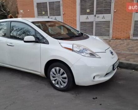 Белый Ниссан Лиф, объемом двигателя 0 л и пробегом 321 тыс. км за 3999 $, фото 1 на Automoto.ua