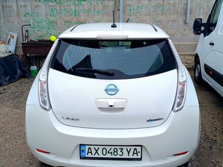 Белый Ниссан Лиф, объемом двигателя 0 л и пробегом 120 тыс. км за 5700 $, фото 1 на Automoto.ua