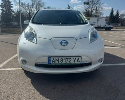Білий Ніссан Ліф, об'ємом двигуна 0 л та пробігом 122 тис. км за 6950 $, фото 1 на Automoto.ua