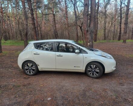 Білий Ніссан Ліф, об'ємом двигуна 0 л та пробігом 199 тис. км за 6200 $, фото 1 на Automoto.ua