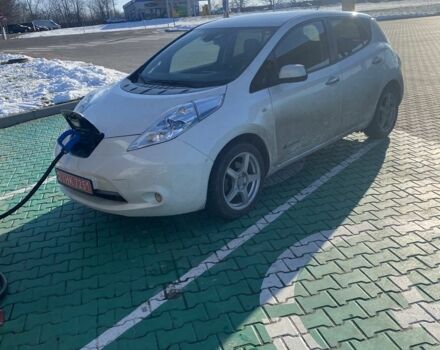 Белый Ниссан Лиф, объемом двигателя 0 л и пробегом 83 тыс. км за 7250 $, фото 1 на Automoto.ua