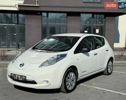 Белый Ниссан Лиф, объемом двигателя 0 л и пробегом 176 тыс. км за 6500 $, фото 1 на Automoto.ua