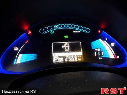 Ніссан Ліф 2014 у Одесі на Automoto.ua Білий Ніссан Ліф, об'ємом двигуна 0 л та пробігом 205 тис. км за 6900 $, фото 1 на Automoto.ua