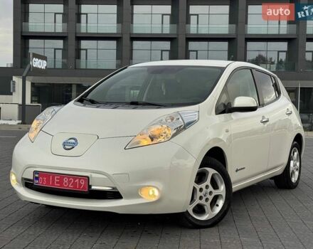 Білий Ніссан Ліф, об'ємом двигуна 0 л та пробігом 97 тис. км за 7000 $, фото 1 на Automoto.ua