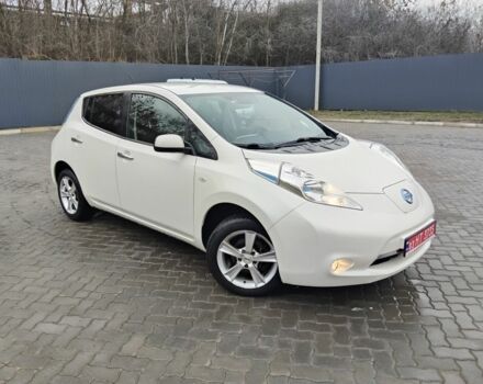 Белый Ниссан Лиф, объемом двигателя 0 л и пробегом 82 тыс. км за 6999 $, фото 1 на Automoto.ua