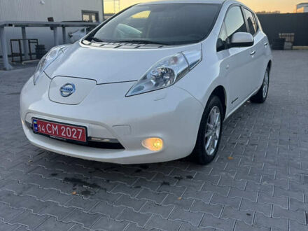 Білий Ніссан Ліф, об'ємом двигуна 0 л та пробігом 127 тис. км за 6450 $, фото 1 на Automoto.ua