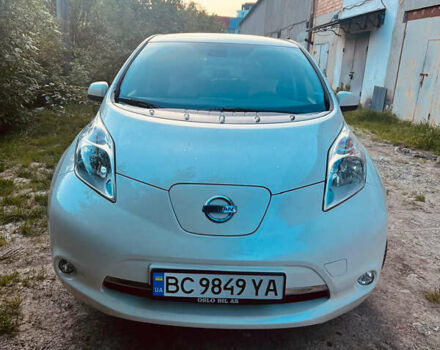 Білий Ніссан Ліф, об'ємом двигуна 0 л та пробігом 147 тис. км за 6500 $, фото 1 на Automoto.ua