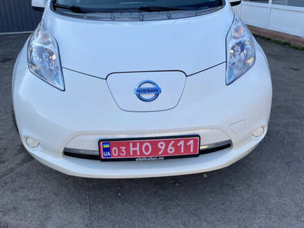Білий Ніссан Ліф, об'ємом двигуна 0 л та пробігом 122 тис. км за 6500 $, фото 1 на Automoto.ua