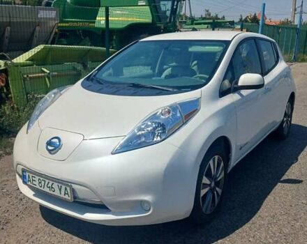 Белый Ниссан Лиф, объемом двигателя 0 л и пробегом 86 тыс. км за 8500 $, фото 1 на Automoto.ua