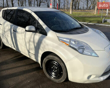 Білий Ніссан Ліф, об'ємом двигуна 0 л та пробігом 95 тис. км за 5999 $, фото 1 на Automoto.ua