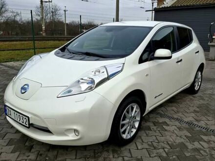 Білий Ніссан Ліф, об'ємом двигуна 0 л та пробігом 120 тис. км за 5900 $, фото 1 на Automoto.ua