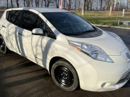 Білий Ніссан Ліф, об'ємом двигуна 3.5 л та пробігом 95 тис. км за 5900 $, фото 1 на Automoto.ua