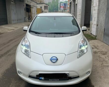 Белый Ниссан Лиф, объемом двигателя 0 л и пробегом 172 тыс. км за 6800 $, фото 1 на Automoto.ua