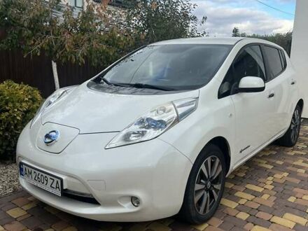 Ниссан Лиф 2015 в Житомире на Automoto.ua Белый Ниссан Лиф, объемом двигателя 0 л и пробегом 89 тыс. км за 9500 $, фото 1 на Automoto.ua