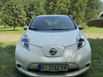 Білий Ніссан Ліф, об'ємом двигуна 0 л та пробігом 70 тис. км за 8000 $, фото 1 на Automoto.ua