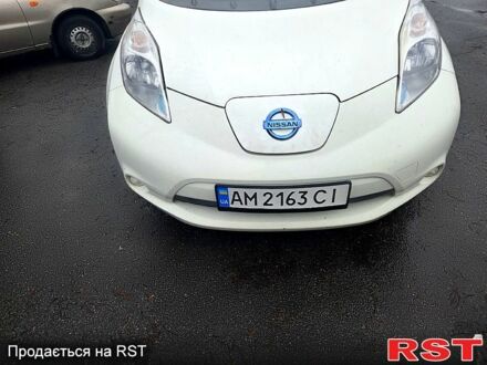 Белый Ниссан Лиф, объемом двигателя 80 л и пробегом 136 тыс. км за 7000 $, фото 1 на Automoto.ua