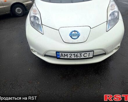 Белый Ниссан Лиф, объемом двигателя 80 л и пробегом 136 тыс. км за 7000 $, фото 1 на Automoto.ua