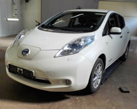 Білий Ніссан Ліф, об'ємом двигуна 0 л та пробігом 75 тис. км за 6200 $, фото 1 на Automoto.ua