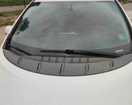 Білий Ніссан Ліф, об'ємом двигуна 0 л та пробігом 97 тис. км за 6700 $, фото 1 на Automoto.ua