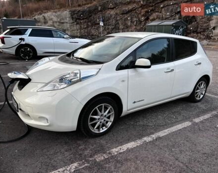 Білий Ніссан Ліф, об'ємом двигуна 0 л та пробігом 180 тис. км за 6200 $, фото 1 на Automoto.ua