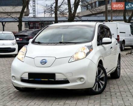 Білий Ніссан Ліф, об'ємом двигуна 0 л та пробігом 53 тис. км за 9500 $, фото 1 на Automoto.ua