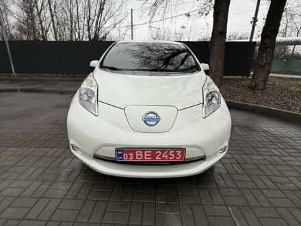 Белый Ниссан Лиф, объемом двигателя 0 л и пробегом 165 тыс. км за 7300 $, фото 1 на Automoto.ua