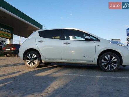 Белый Ниссан Лиф, объемом двигателя 0 л и пробегом 130 тыс. км за 10500 $, фото 1 на Automoto.ua