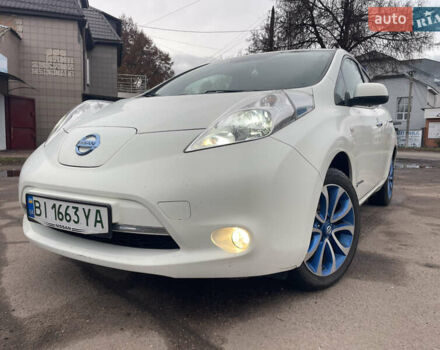 Белый Ниссан Лиф, объемом двигателя 0 л и пробегом 104 тыс. км за 6800 $, фото 1 на Automoto.ua