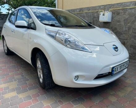 Білий Ніссан Ліф, об'ємом двигуна 0 л та пробігом 120 тис. км за 9900 $, фото 1 на Automoto.ua