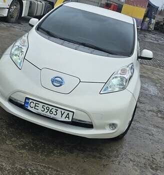 Белый Ниссан Лиф, объемом двигателя 0 л и пробегом 95 тыс. км за 8200 $, фото 1 на Automoto.ua