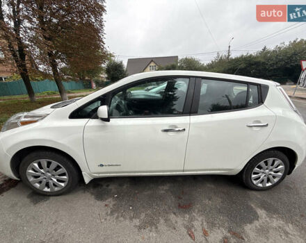 Белый Ниссан Лиф, объемом двигателя 0 л и пробегом 90 тыс. км за 7200 $, фото 1 на Automoto.ua