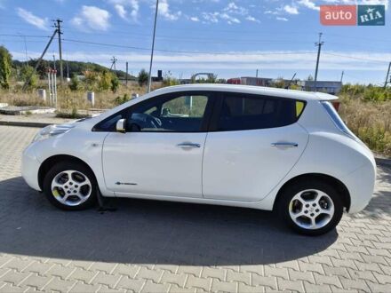 Білий Ніссан Ліф, об'ємом двигуна 0 л та пробігом 104 тис. км за 7200 $, фото 1 на Automoto.ua