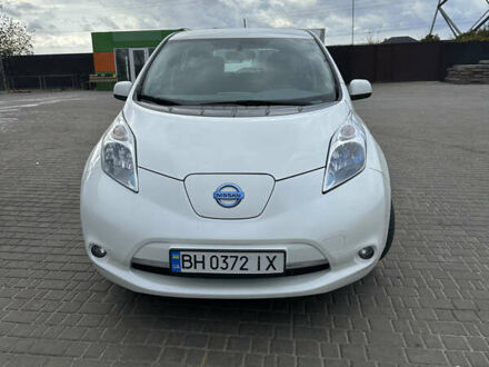 Білий Ніссан Ліф, об'ємом двигуна 0 л та пробігом 117 тис. км за 9600 $, фото 1 на Automoto.ua