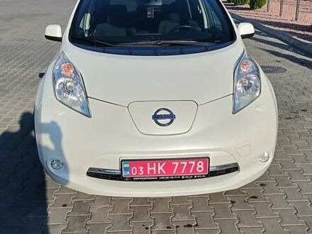 Білий Ніссан Ліф, об'ємом двигуна 0 л та пробігом 87 тис. км за 9300 $, фото 1 на Automoto.ua