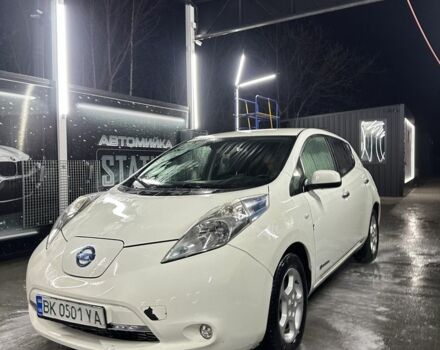 Белый Ниссан Лиф, объемом двигателя 0 л и пробегом 214 тыс. км за 4500 $, фото 1 на Automoto.ua