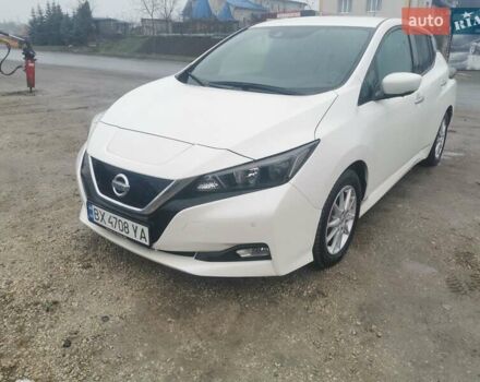 Белый Ниссан Лиф, объемом двигателя 0 л и пробегом 138 тыс. км за 11600 $, фото 1 на Automoto.ua