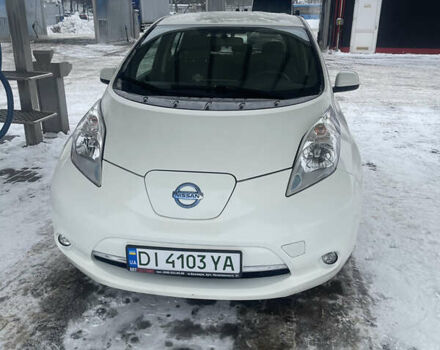 Белый Ниссан Лиф, объемом двигателя 0 л и пробегом 120 тыс. км за 7150 $, фото 1 на Automoto.ua