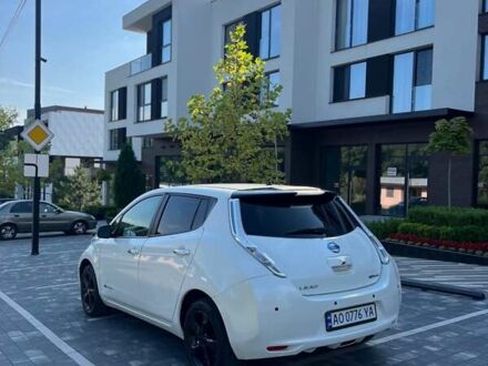 Белый Ниссан Лиф, объемом двигателя 0 л и пробегом 96 тыс. км за 9500 $, фото 1 на Automoto.ua