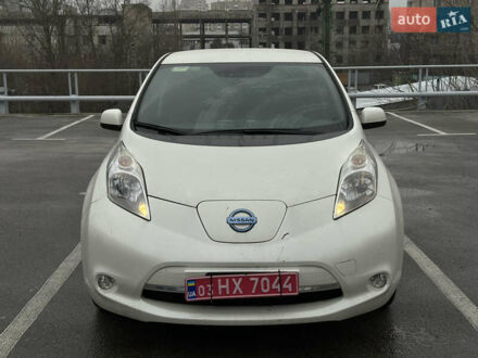 Белый Ниссан Лиф, объемом двигателя 0 л и пробегом 51 тыс. км за 7500 $, фото 1 на Automoto.ua