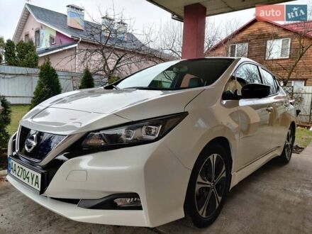 Ніссан Ліф 2018 у Києві на Automoto.ua Білий Ніссан Ліф, об'ємом двигуна 0 л та пробігом 14 тис. км за 23500 $, фото 1 на Automoto.ua