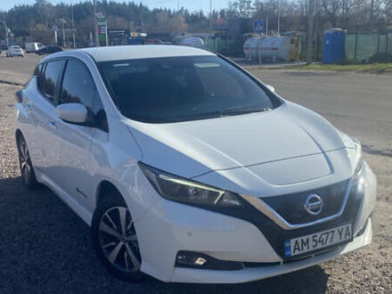 Белый Ниссан Лиф, объемом двигателя 0 л и пробегом 130 тыс. км за 12000 $, фото 1 на Automoto.ua