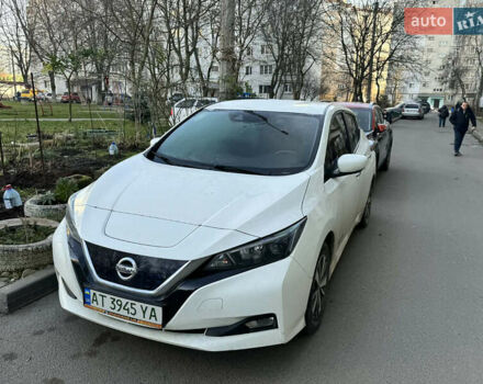 Білий Ніссан Ліф, об'ємом двигуна 0 л та пробігом 51 тис. км за 12000 $, фото 1 на Automoto.ua