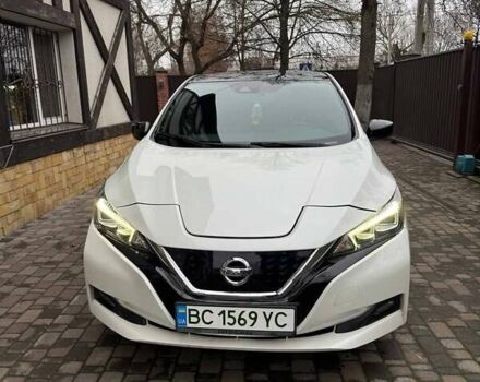 Білий Ніссан Ліф, об'ємом двигуна 0 л та пробігом 105 тис. км за 11700 $, фото 1 на Automoto.ua