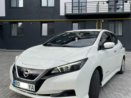 Ниссан Лиф 2018 в Кременце на Automoto.ua Белый Ниссан Лиф, объемом двигателя 0 л и пробегом 84 тыс. км за 12800 $, фото 1 на Automoto.ua