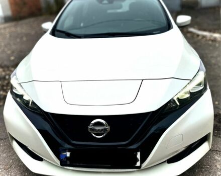 Білий Ніссан Ліф, об'ємом двигуна 0 л та пробігом 15 тис. км за 12000 $, фото 1 на Automoto.ua