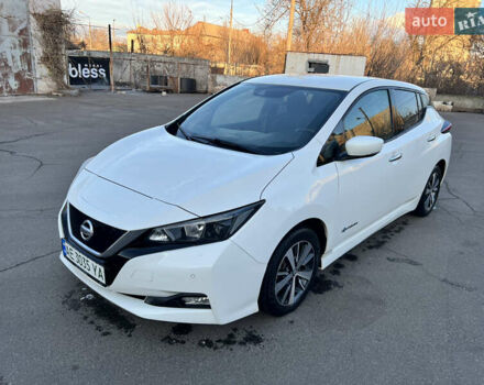 Белый Ниссан Лиф, объемом двигателя 0 л и пробегом 93 тыс. км за 12900 $, фото 1 на Automoto.ua