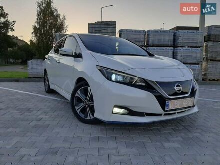 Белый Ниссан Лиф, объемом двигателя 0 л и пробегом 142 тыс. км за 12900 $, фото 1 на Automoto.ua