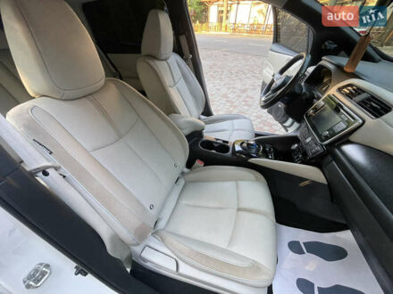 Белый Ниссан Лиф, объемом двигателя 0 л и пробегом 160 тыс. км за 12659 $, фото 1 на Automoto.ua