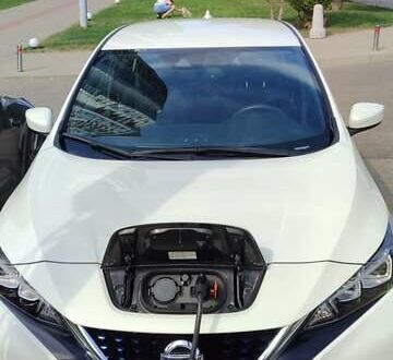 Белый Ниссан Лиф, объемом двигателя 0 л и пробегом 48 тыс. км за 17990 $, фото 1 на Automoto.ua