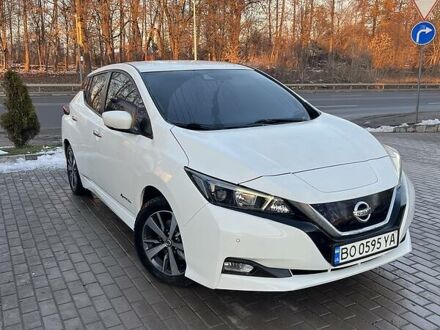 Белый Ниссан Лиф, объемом двигателя 0 л и пробегом 104 тыс. км за 14300 $, фото 1 на Automoto.ua